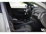 Volvo XC40 T4 211pk Recharge Plus Dark Facelift R-Design Plug-in Hybrid | Elektr. Sportstoelen met Memory | Trekhaak af fabriek | Harman Kardon | Achteruitrijcamera | 1e eig. Dealer O.H.