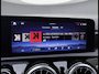 Mercedes-Benz A-klasse 180 Star Edition Luxury | Panoramadak | Night Pakket | Dodehoekassistent | Sfeerverlichting | Stoelverwarming | Parkeersensoren | Achteruitrijcamera | Elektrisch Inklapbare Buitenspiegels