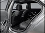 Mercedes-Benz A-klasse 180 Star Edition Luxury | Panoramadak | Night Pakket | Dodehoekassistent | Sfeerverlichting | Stoelverwarming | Parkeersensoren | Achteruitrijcamera | Elektrisch Inklapbare Buitenspiegels