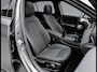 Mercedes-Benz A-klasse 180 Star Edition Luxury | Panoramadak | Night Pakket | Dodehoekassistent | Sfeerverlichting | Stoelverwarming | Parkeersensoren | Achteruitrijcamera | Elektrisch Inklapbare Buitenspiegels