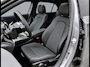 Mercedes-Benz A-klasse 180 Star Edition Luxury | Panoramadak | Night Pakket | Dodehoekassistent | Sfeerverlichting | Stoelverwarming | Parkeersensoren | Achteruitrijcamera | Elektrisch Inklapbare Buitenspiegels