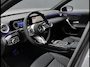 Mercedes-Benz A-klasse 180 Star Edition Luxury | Panoramadak | Night Pakket | Dodehoekassistent | Sfeerverlichting | Stoelverwarming | Parkeersensoren | Achteruitrijcamera | Elektrisch Inklapbare Buitenspiegels