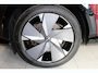 Nissan Ariya Evolve 66 kWh | 20 inch wielen | Ceramic coating |22 kW ingebouwde lader | Electrische stoel en stuur verstelling | Navigatie | Stoel geheugen | shuif/kanteldak | Stoel verwarming en verkoeling | Zeer mooie auto |