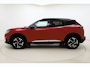 Peugeot e-2008 EV GT 50 kWh | Navigatie | 3D-Cockpit | Camera | Apple Carplay & Android Auto | Full LED | 17'' Lichtmetalen velgen | Parkeersensoren voor & achter | Climate Control