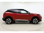 Peugeot e-2008 EV GT 50 kWh | Navigatie | 3D-Cockpit | Camera | Apple Carplay & Android Auto | Full LED | 17'' Lichtmetalen velgen | Parkeersensoren voor & achter | Climate Control