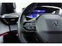 Peugeot e-2008 EV GT 50 kWh | Navigatie | 3D-Cockpit | Camera | Apple Carplay & Android Auto | Full LED | 17'' Lichtmetalen velgen | Parkeersensoren voor & achter | Climate Control