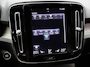 Volvo XC40 1.5 T3 Inscription / Trekhaak / Stoelverwarming /Harman Kardon Audio / Cruise Control / Achteruitrijcamera / Leder / All Season Banden