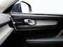 Volvo XC40 1.5 T3 Inscription / Trekhaak / Stoelverwarming /Harman Kardon Audio / Cruise Control / Achteruitrijcamera / Leder / All Season Banden