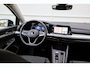 Volkswagen Golf 1.0 eTSI 110pk Life | Parkeersensoren | Adaptive Cruise | Apple Carplay/Android Auto