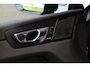 Volvo XC60 2.0 T8 Plug-in hybrid AWD | Long range | SOH 97% | Panoramadak | Trekhaak | Leer | 360 Camera | Stoelverwarming |