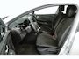 Renault Clio 1.2 16V (TREKHAAK, NAVIGATIE, CRUISE CONTROL, AIRCO)