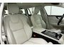 Volvo V60 2.0 T6 Recharge AWD Inscription | Lederen bekleding | Stoelverwarming voor en achter | Stuurverwarming | Stoelventilatie | Elektrisch te openen kofferbak | Bestuurdersstoel elektrisch verstelbare stoel met geheugenfunctie