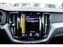 Volvo XC60 T6 340PK Automaat AWD R-Design | Schuif/kanteldak | Trekhaak | BLIS | Verw. Voorstoelen & Stuurwiel | PDC + Camera |