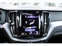 Volvo XC60 T6 340PK Automaat AWD R-Design | Schuif/kanteldak | Trekhaak | BLIS | Verw. Voorstoelen & Stuurwiel | PDC + Camera |