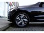 Volvo XC60 T6 340PK Automaat AWD R-Design | Schuif/kanteldak | Trekhaak | BLIS | Verw. Voorstoelen & Stuurwiel | PDC + Camera |