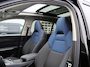 Lynk & Co 01 1.5 261pk | Panoramadak | Achteruitrijcamera | Apple Carplay/Android Auto | Adaptive Cruise | Dodehoekdetectie | Voorstoelen Verwarmd