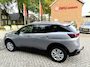 Peugeot 3008 130 Pk Benzine * SCHITTERENDE AUTOMOBIEL * Trekhaak * Zwart Leder * Navigatie * Camera Achteruitrijden * L.M. Velgen * Strakke Mooie Auto * Distributieriem vervangen * Vingerhoets; Vierde Generatie Eersteklas Service. Al meer dan 100 jaar een begrip in de Brabantse Kempen