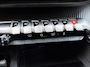 Peugeot 3008 130 Pk Benzine * SCHITTERENDE AUTOMOBIEL * Trekhaak * Zwart Leder * Navigatie * Camera Achteruitrijden * L.M. Velgen * Strakke Mooie Auto * Distributieriem vervangen * Vingerhoets; Vierde Generatie Eersteklas Service. Al meer dan 100 jaar een begrip in de Brabantse Kempen