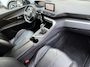Peugeot 3008 130 Pk Benzine * SCHITTERENDE AUTOMOBIEL * Trekhaak * Zwart Leder * Navigatie * Camera Achteruitrijden * L.M. Velgen * Strakke Mooie Auto * Distributieriem vervangen * Vingerhoets; Vierde Generatie Eersteklas Service. Al meer dan 100 jaar een begrip in de Brabantse Kempen