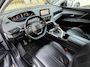 Peugeot 3008 130 Pk Benzine * SCHITTERENDE AUTOMOBIEL * Trekhaak * Zwart Leder * Navigatie * Camera Achteruitrijden * L.M. Velgen * Strakke Mooie Auto * Distributieriem vervangen * Vingerhoets; Vierde Generatie Eersteklas Service. Al meer dan 100 jaar een begrip in de Brabantse Kempen