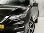 Nissan Qashqai 1.3 N-Connecta 159Pk Automaat (PANORAMADAK, APPLE CARPLAY, NAVIGATIE, STOELVERWARMING, 360 CAMERA, TREKHAAK, GETINT GLAS, KEYLESS, NIEUWE APK, NIEUWSTAAT)