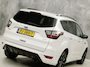 Ford Kuga 1.5 EcoBoost ST Line (APPLE CARPLAY, GROOT NAVI, CAMERA, GETINT GLAS, SPORTSTOELEN, KEYLESS, CRUISE, NIEUWSTAAT)