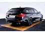 BMW 5-Serie Touring 530i xDrive High Executive M Sport - Trekhaak - Ambiance verlichting - Driving/Parking Assistant - Sportstoelen - Elektrisch verwarmde voorstoelen - Navigatiesysteem Professional - Harman kardon