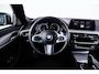 BMW 5-Serie Touring 530i xDrive High Executive M Sport - Trekhaak - Ambiance verlichting - Driving/Parking Assistant - Sportstoelen - Elektrisch verwarmde voorstoelen - Navigatiesysteem Professional - Harman kardon