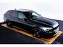 BMW 5-Serie Touring 530i xDrive High Executive M Sport - Trekhaak - Ambiance verlichting - Driving/Parking Assistant - Sportstoelen - Elektrisch verwarmde voorstoelen - Navigatiesysteem Professional - Harman kardon