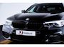 BMW 5-Serie Touring 530i xDrive High Executive M Sport - Trekhaak - Ambiance verlichting - Driving/Parking Assistant - Sportstoelen - Elektrisch verwarmde voorstoelen - Navigatiesysteem Professional - Harman kardon