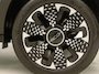 Fiat 600 1.2 Hybrid La Prima | Navigatie | Parkeercamera Achter | PDC V + A | Stoelverwarming |