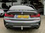 BMW 3-Serie 320i xDrive High Executive HEAD-UP | SFEER | HARMAN/KARDON | DODEHOEK DETECTIE | CAMERA | LEDER | STOEL KOELING | KEYLESS ENTRY/GO | NAVIGATIE | LASER KOPLAMPEN | STOEL/STUUR VERWARMING |