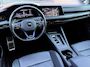 Volkswagen Golf BWJ 2021 2.0 TSI R PERFORMANCE 320 PK 4Motion AKRAPOVIC | PANO | STOELVERKOEL. | STOEL+STUUR VERW. | IQ LIGHT | KEYLESS | ACC | HUD | BLIS | ADAPTIEF ONDERSTEL | VOL LEDER | MEMORY | CARPLAY | H&K | SFEER |