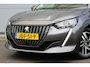 Peugeot 208 1.2 Allure Climate | Carplay | LED | 16" Lichtmetaal | Digitaal Dasbhoard | Parkeersensoren Achter | DAB | Achterbank in delen neerklapbaar | Airco (automatisch) | Alarm klasse 1(startblokkering)