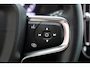 Volvo XC40 T4 Recharge Ultimate Dark | Stoelverwarming | Trekhaak | Parkeercamera | Panoramadak | H/K | BLIS | Pilot Assist | Glossy Black