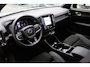 Volvo XC40 T4 Recharge Ultimate Dark | Stoelverwarming | Trekhaak | Parkeercamera | Panoramadak | H/K | BLIS | Pilot Assist | Glossy Black