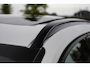 Volvo XC40 T4 Recharge Ultimate Dark | Stoelverwarming | Trekhaak | Parkeercamera | Panoramadak | H/K | BLIS | Pilot Assist | Glossy Black
