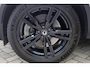 Volvo XC40 T4 Recharge Ultimate Dark | Stoelverwarming | Trekhaak | Parkeercamera | Panoramadak | H/K | BLIS | Pilot Assist | Glossy Black