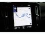 Volvo XC40 T4 Recharge Ultimate Dark | Stoelverwarming | Trekhaak | Parkeercamera | Panoramadak | H/K | BLIS | Pilot Assist | Glossy Black