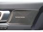 Volvo XC40 T4 Recharge Ultimate Dark | Stoelverwarming | Trekhaak | Parkeercamera | Panoramadak | H/K | BLIS | Pilot Assist | Glossy Black