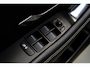 Jaguar E-Pace 1.5 P160 R-Dynamic SE Leer ACC 360° Meridian Navi Keyless Entry & Go Elektr. bedienbare achterklep Memory seats Climate PDC Zwarte alcantara hemelbekleding LM velgen BTW auto