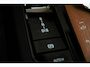 BMW iX xDrive40 Excellence 77 kWh Trekhaak - Panoramadak - Driving Assistant Professional - Harman Kardon - Getinte Ruiten - Clear&Bold' kristalelementen - Warmte Comfortpakket voor en achter -