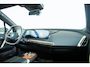 BMW iX xDrive40 Excellence 77 kWh Trekhaak - Panoramadak - Driving Assistant Professional - Harman Kardon - Getinte Ruiten - Clear&Bold' kristalelementen - Warmte Comfortpakket voor en achter -