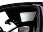 Volkswagen T-Roc 1.5 TSI DSG R-Line + Design pakket Black Automaat Climate control Stoelverwarming Stuurverwarming Parkeersensoren LED Adaptieve cruise control Camera Panorama dak Navigatie Apple Carplay/Android Auto Climate control