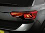 Volkswagen T-Roc 1.5 TSI DSG R-Line + Design pakket Black Automaat Climate control Stoelverwarming Stuurverwarming Parkeersensoren LED Adaptieve cruise control Camera Panorama dak Navigatie Apple Carplay/Android Auto Climate control