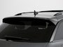 Volkswagen T-Roc 1.5 TSI DSG R-Line + Design pakket Black Automaat Climate control Stoelverwarming Stuurverwarming Parkeersensoren LED Adaptieve cruise control Camera Panorama dak Navigatie Apple Carplay/Android Auto Climate control