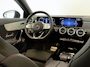 Mercedes-Benz CLA 200 AMG Line / NL-auto / 1e eig. / Sfeerverlichting