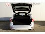 Ford Focus Wagon 1.0-125pk EcoBoost ST-Line AUTOMAAT ! Fijne, ruime en erg goed onderhouden wagen ! Autm. airco dual, cruise cntrl, pdc v+a, metallic lak, navigatie, camera, bluetooth tel. voorb., LM wielen, keyless, stoel-, stuur- en voorraamverw., etc.