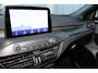 Ford Focus Wagon 1.0-125pk EcoBoost ST-Line AUTOMAAT ! Fijne, ruime en erg goed onderhouden wagen ! Autm. airco dual, cruise cntrl, pdc v+a, metallic lak, navigatie, camera, bluetooth tel. voorb., LM wielen, keyless, stoel-, stuur- en voorraamverw., etc.