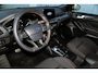 Ford Focus Wagon 1.0-125pk EcoBoost ST-Line AUTOMAAT ! Fijne, ruime en erg goed onderhouden wagen ! Autm. airco dual, cruise cntrl, pdc v+a, metallic lak, navigatie, camera, bluetooth tel. voorb., LM wielen, keyless, stoel-, stuur- en voorraamverw., etc.